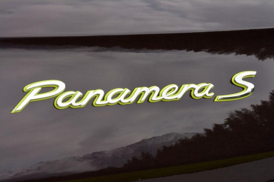  Porsche Panamera S E-Hybrid 2014 года  (фото 31 из 50)
